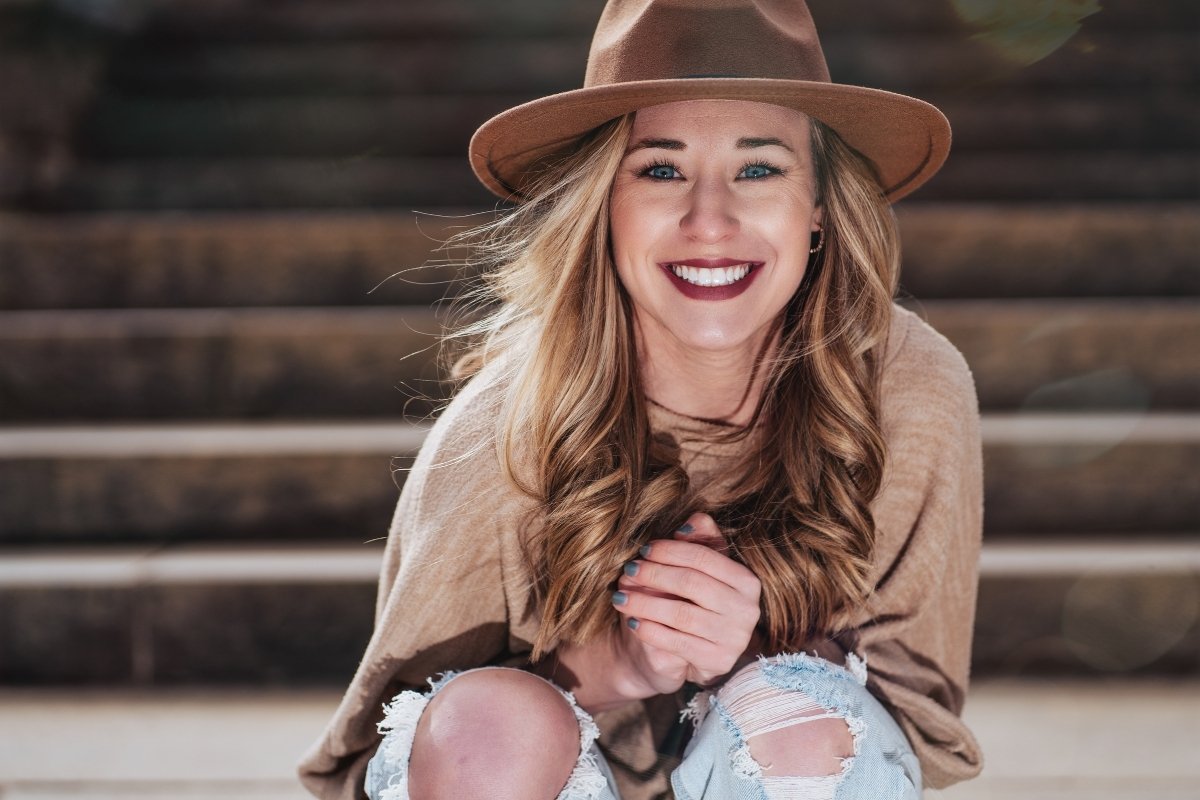 future anxiety relief, a featured image from an article by Tess René Coaching.